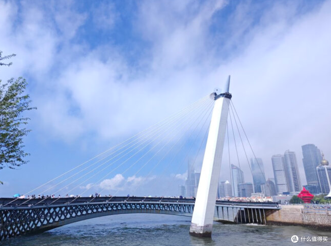 小米13:轻薄便携,让你的生活更自由!