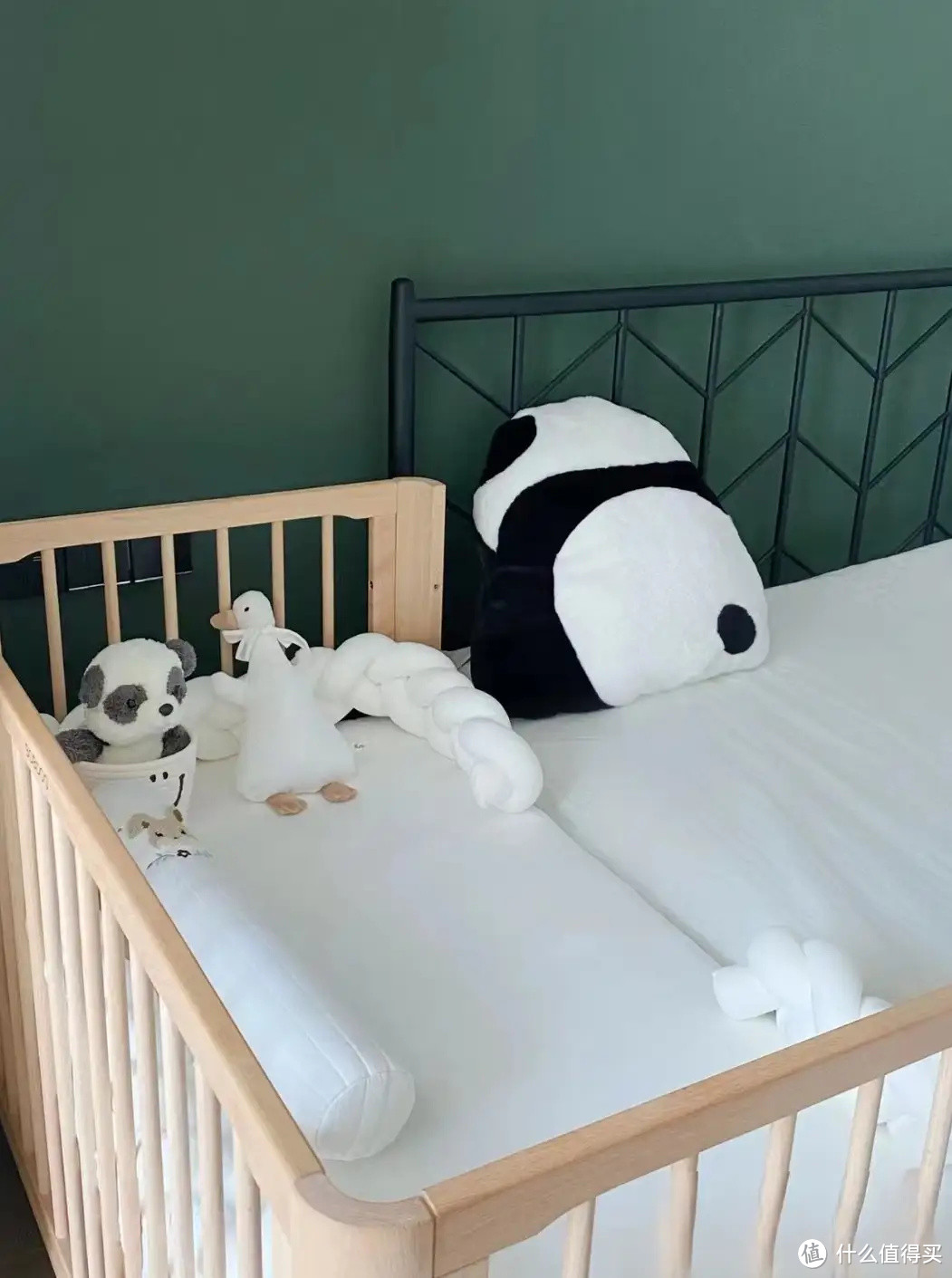 巴布豆婴儿床，能一直陪伴到孩子长大的婴儿床
