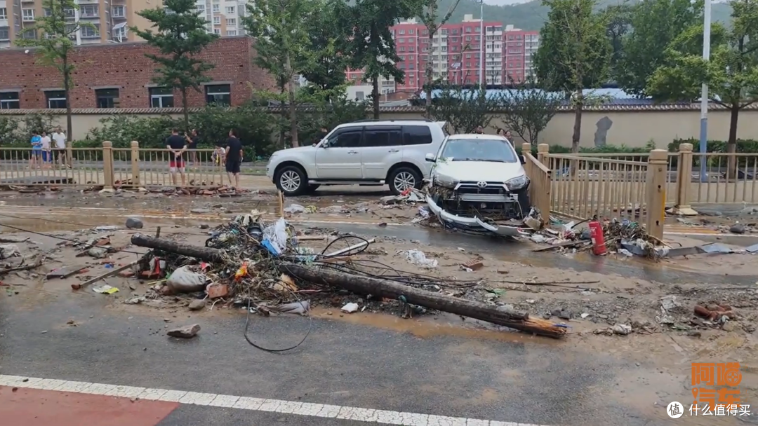 车被洪水冲走找不到了,保险能赔吗?喵哥一次给你说明白