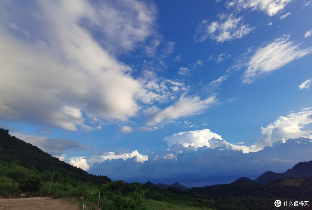 一定要带上娃去大山里看这千变万化的云