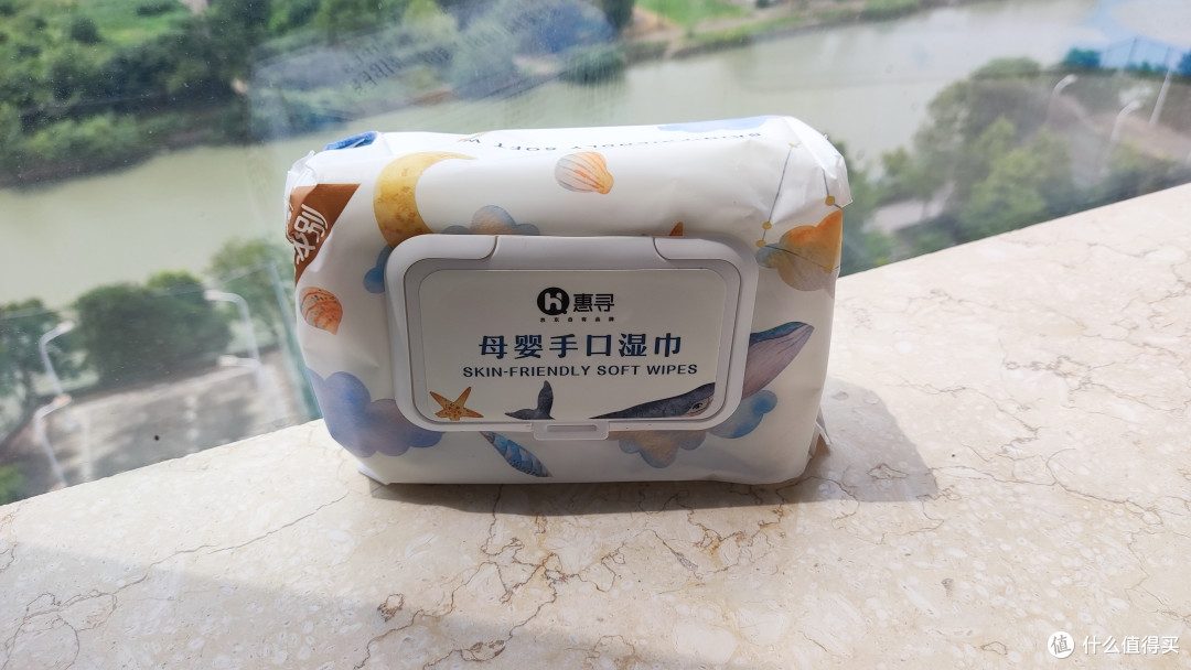 手口湿巾:个人卫生中的关键辅助工具