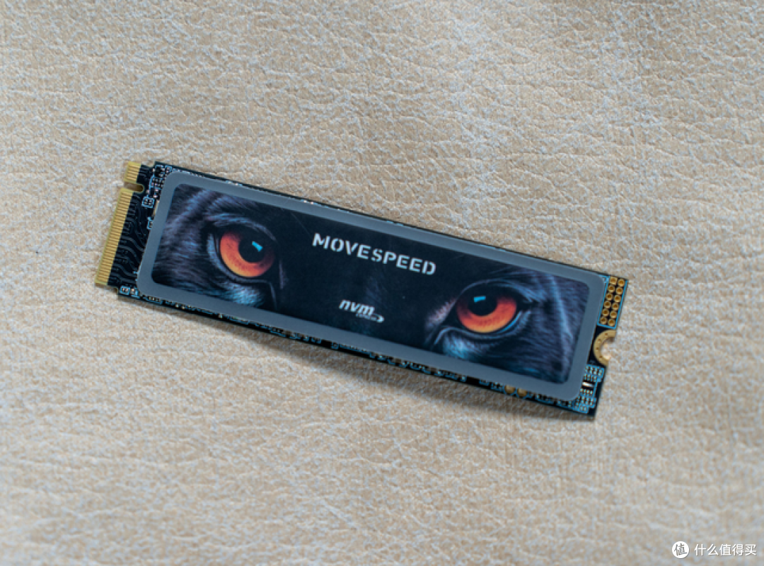 国产方案YYDS,千元4T的移速黑豹 PCIe 4.0固态测评