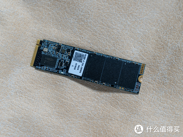 国产方案YYDS，千元4T的移速黑豹 PCIe 4.0固态测评