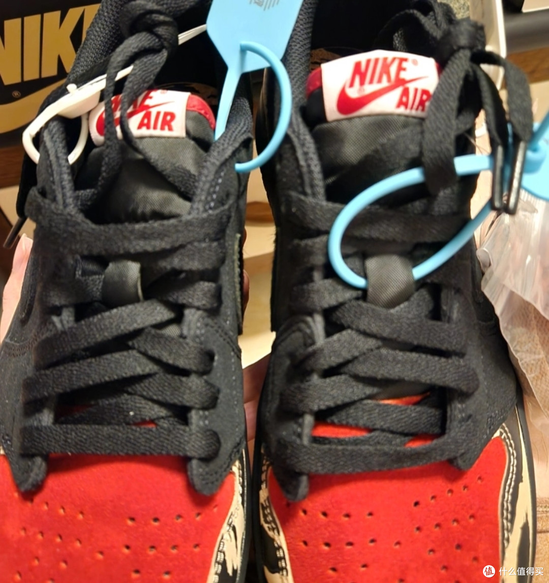 一款类似精神小伙豆豆鞋的Nike