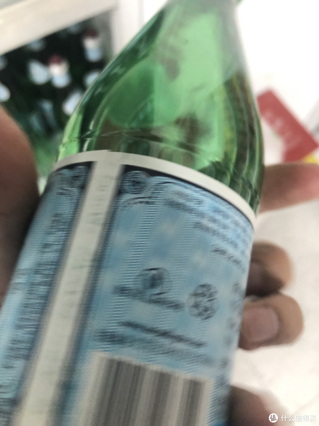这个绿瓶气泡水挺好喝的