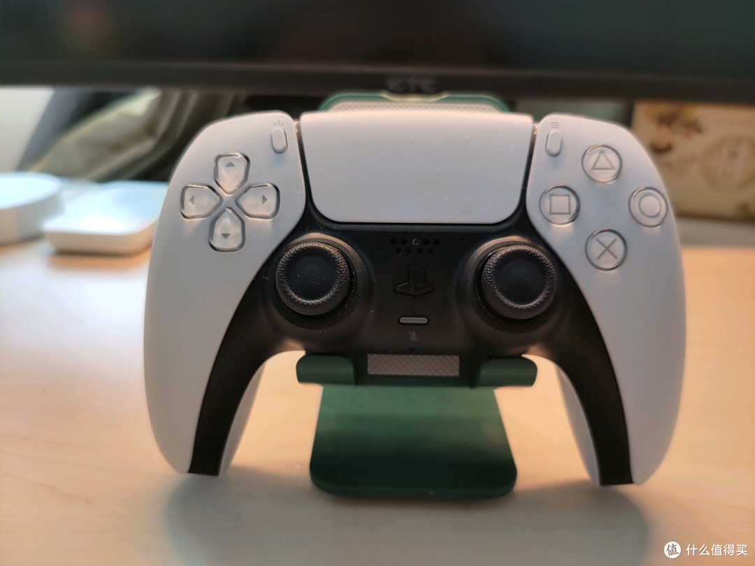 PS5手柄与Xbox手柄：功能对比与评测