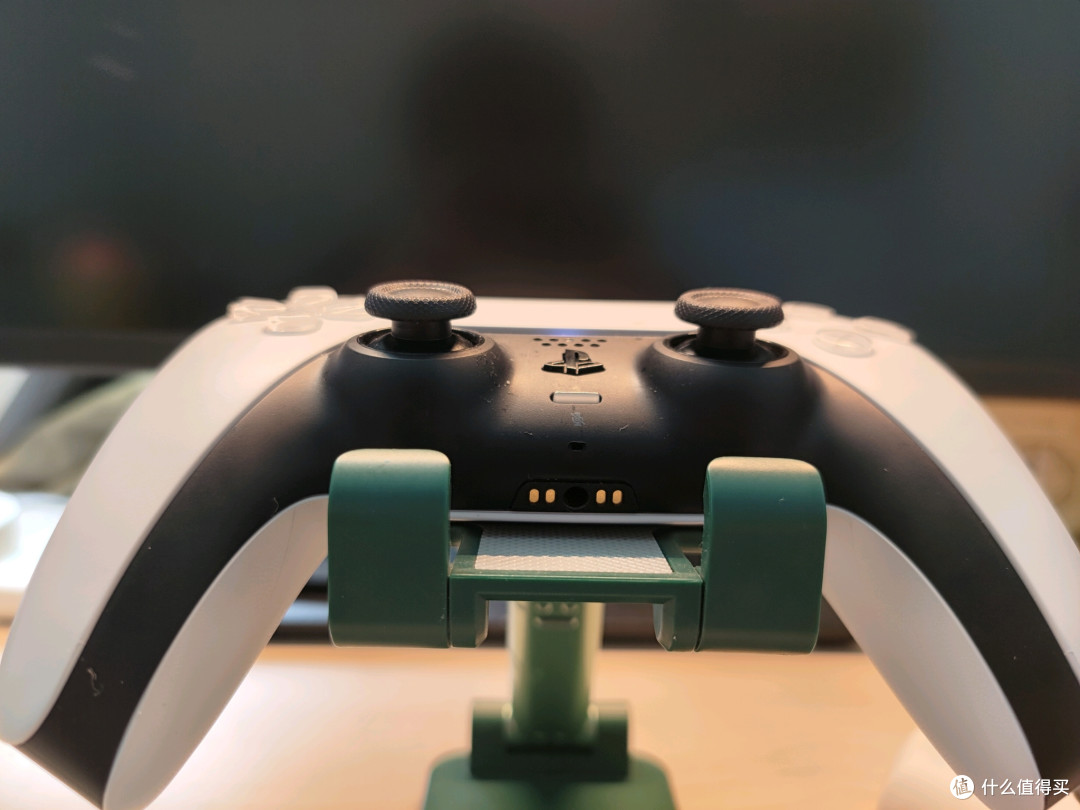 PS5手柄与Xbox手柄：功能对比与评测