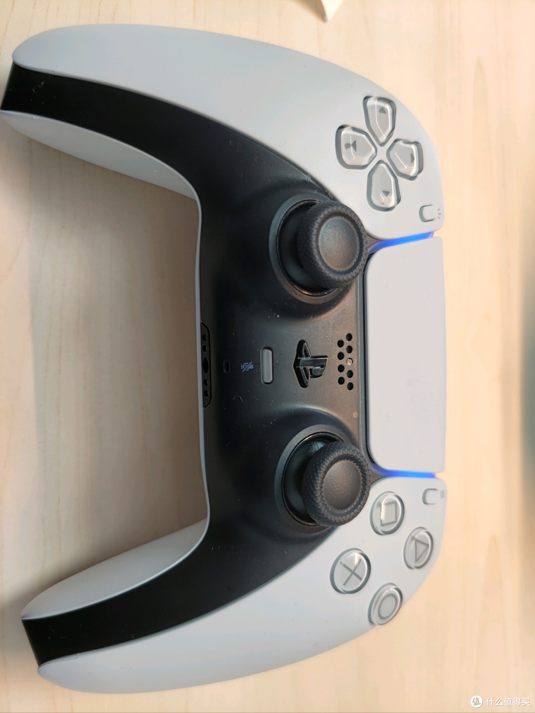 PS5手柄与Xbox手柄：功能对比与评测
