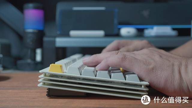 全金属堆叠，操控稳，颜值高-黑爵AKC087三模机械键盘