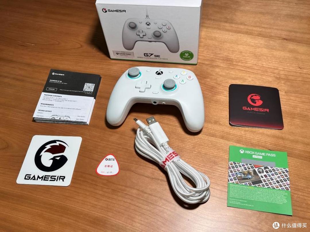 双霍尔加持的微软授权有线游戏手柄--盖世小鸡G7se