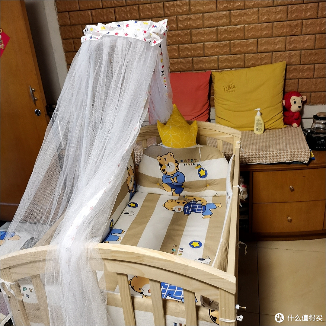 婴儿床多功能宝宝摇篮床可移动加长新生儿婴儿无漆拼接大床艾萌婴儿床多功能宝宝