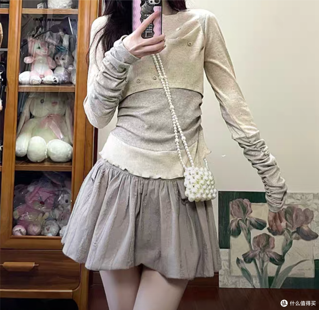 明星同款!Sunny Shop纽扣拼接T恤女,让你时尚出众!