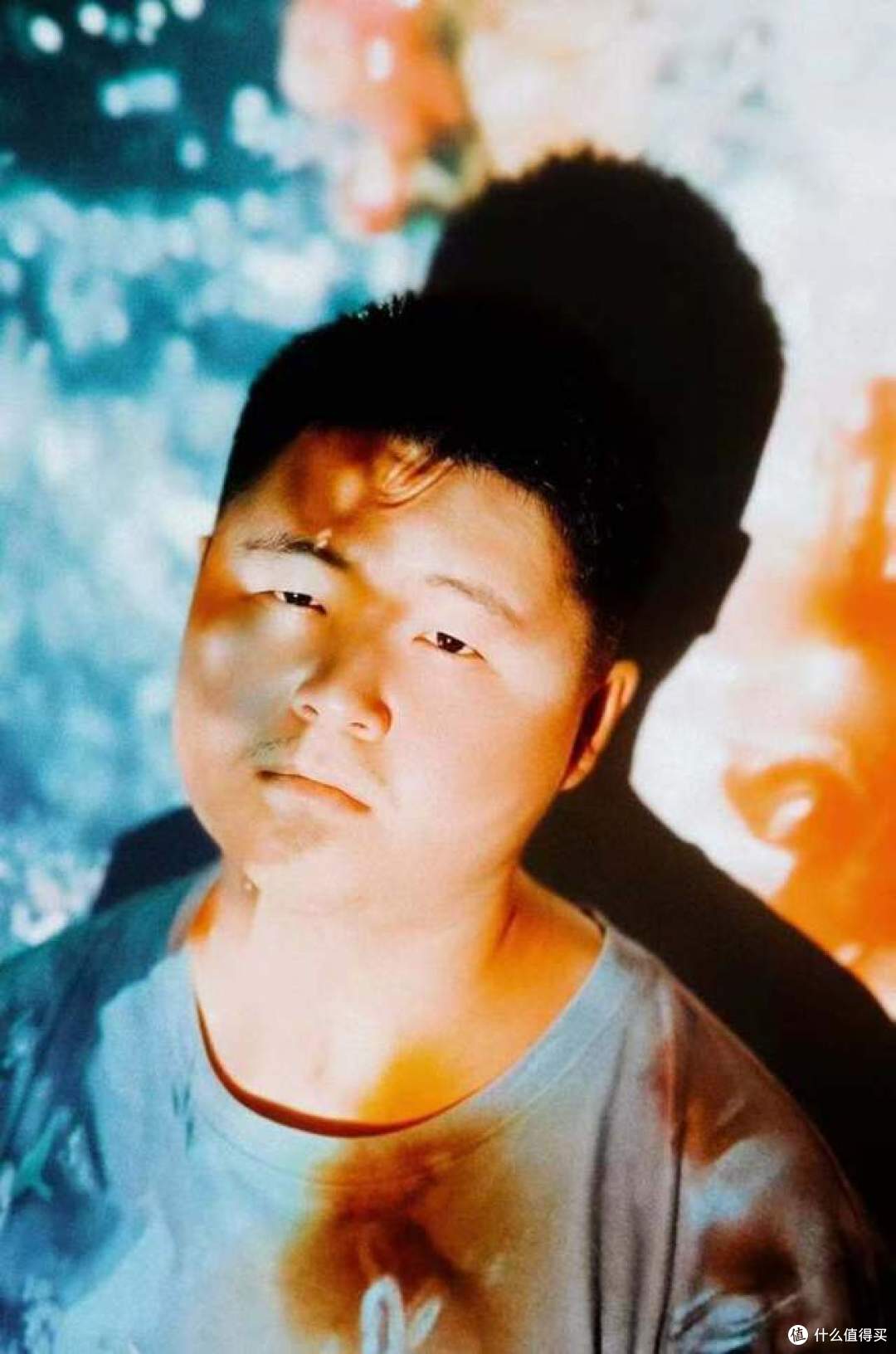 预算1万元,工作室选择办公投影仪还是会议平板?