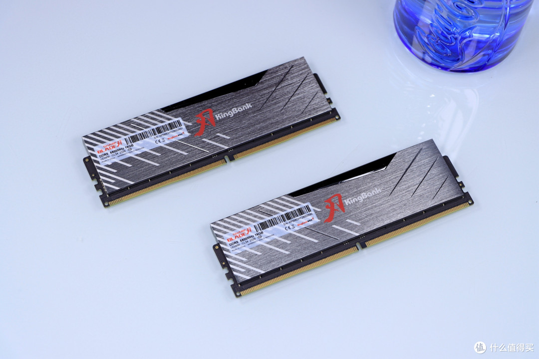 让内存回归纯粹！金百达黑刃 DDR5 6800 16G*2