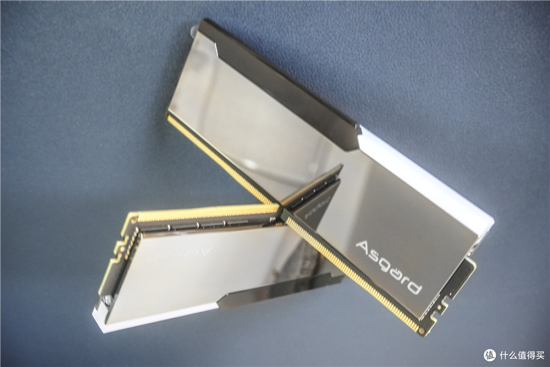 颜值灯条,轻松超频——阿斯加特博拉琪DDR5 6800MHz镜面RGB内存实测