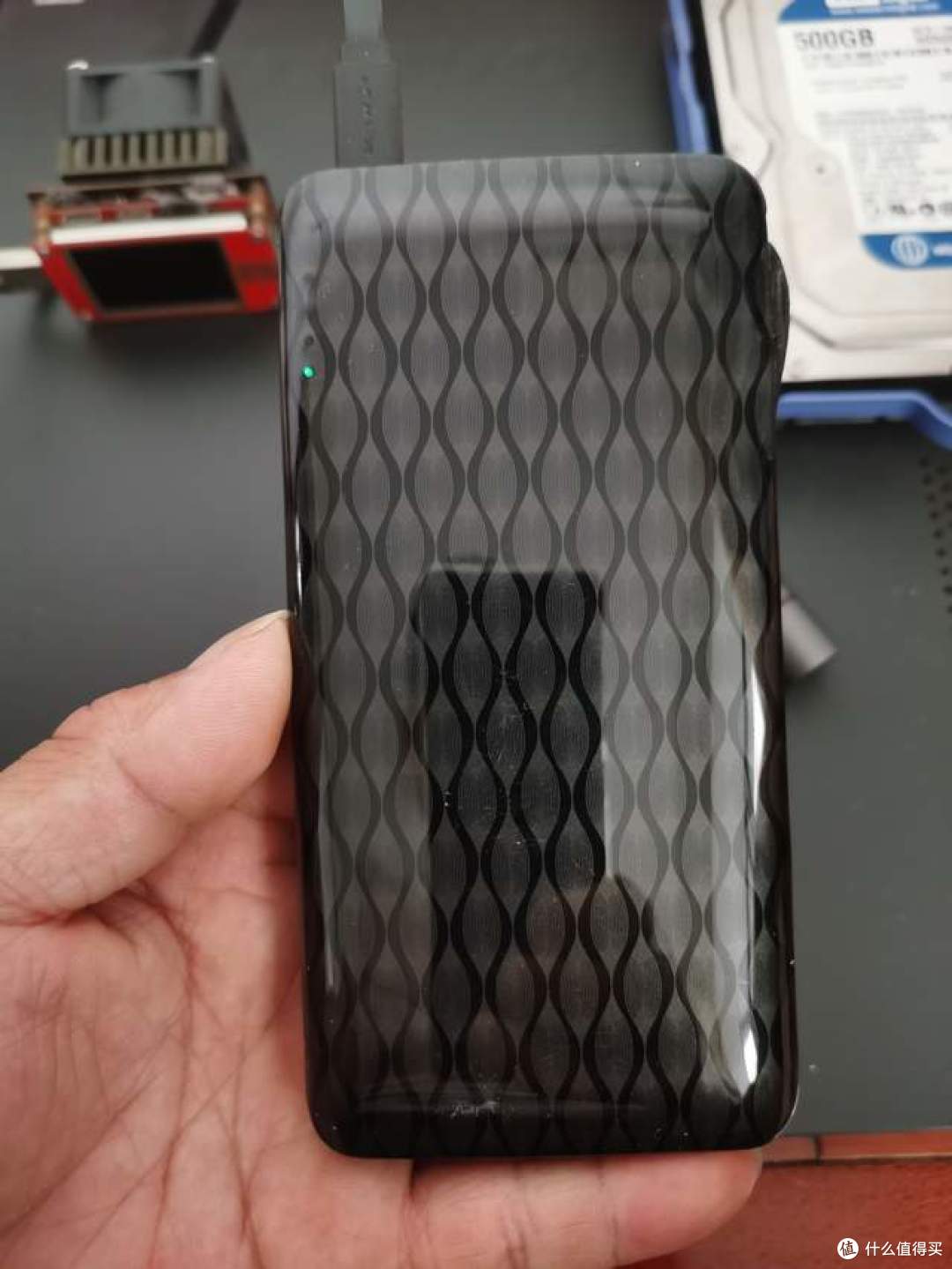 0循环移动电源怀孕了,山寨充电宝居然漏液要生小baby了,这里面发生了什么?