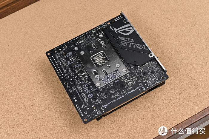 六面玲珑——ROG X670E-I+影驰 4060Ti+几何未来 M2 方舟装机展示