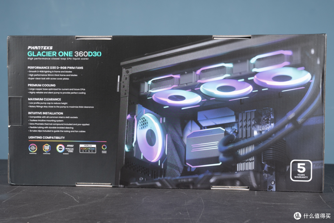 Phanteks GLACIER ONE 360 D30 外盒，背面印着水冷介绍