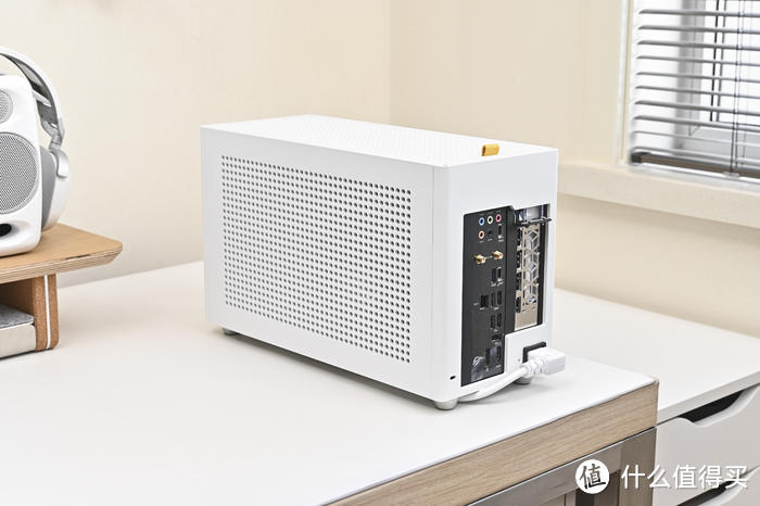 装一台白色 A4 ITX——ROG B760-I+影驰 4060Ti+AKLLA A4Pro+装机展示