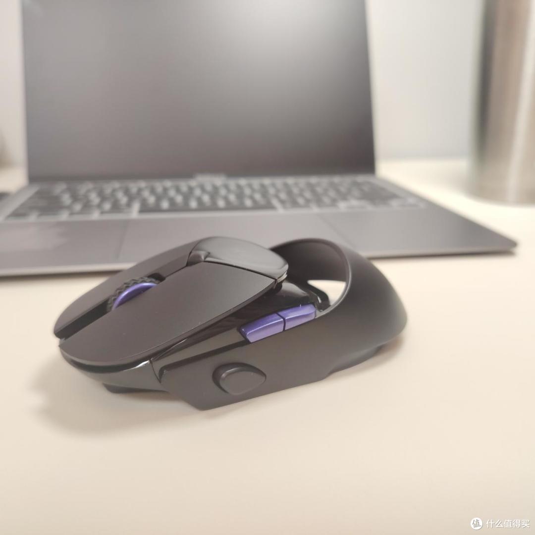 百元优秀屏显无线超跑电竞鼠标——雷柏VT960PRO测评报告