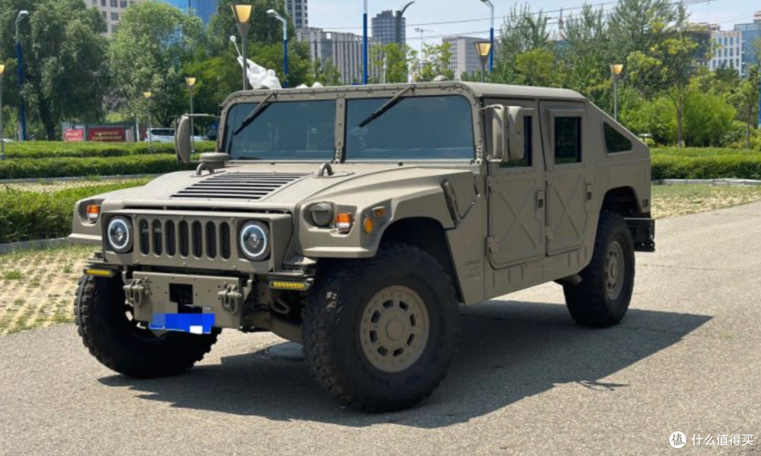 个头不够高,路都看不着!美规悍威Humvee C 18款 6.2L