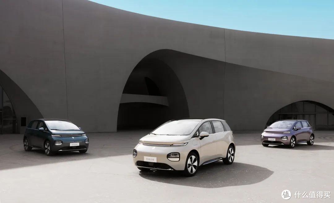 9.58 万起, 紧凑型车的宝骏云朵要做中大型 SUV 的事