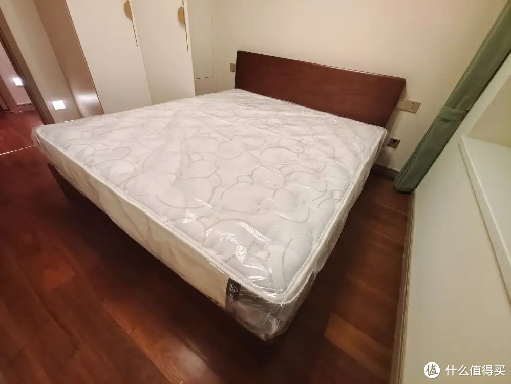 雅兰加厚乳胶床垫测评,360°呵护你的睡眠质量
