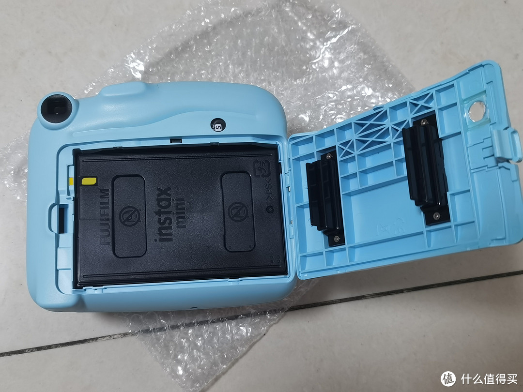 圣诞节送娃什么?高颜值拍照神器:富士拍立得mini11套装使用测评