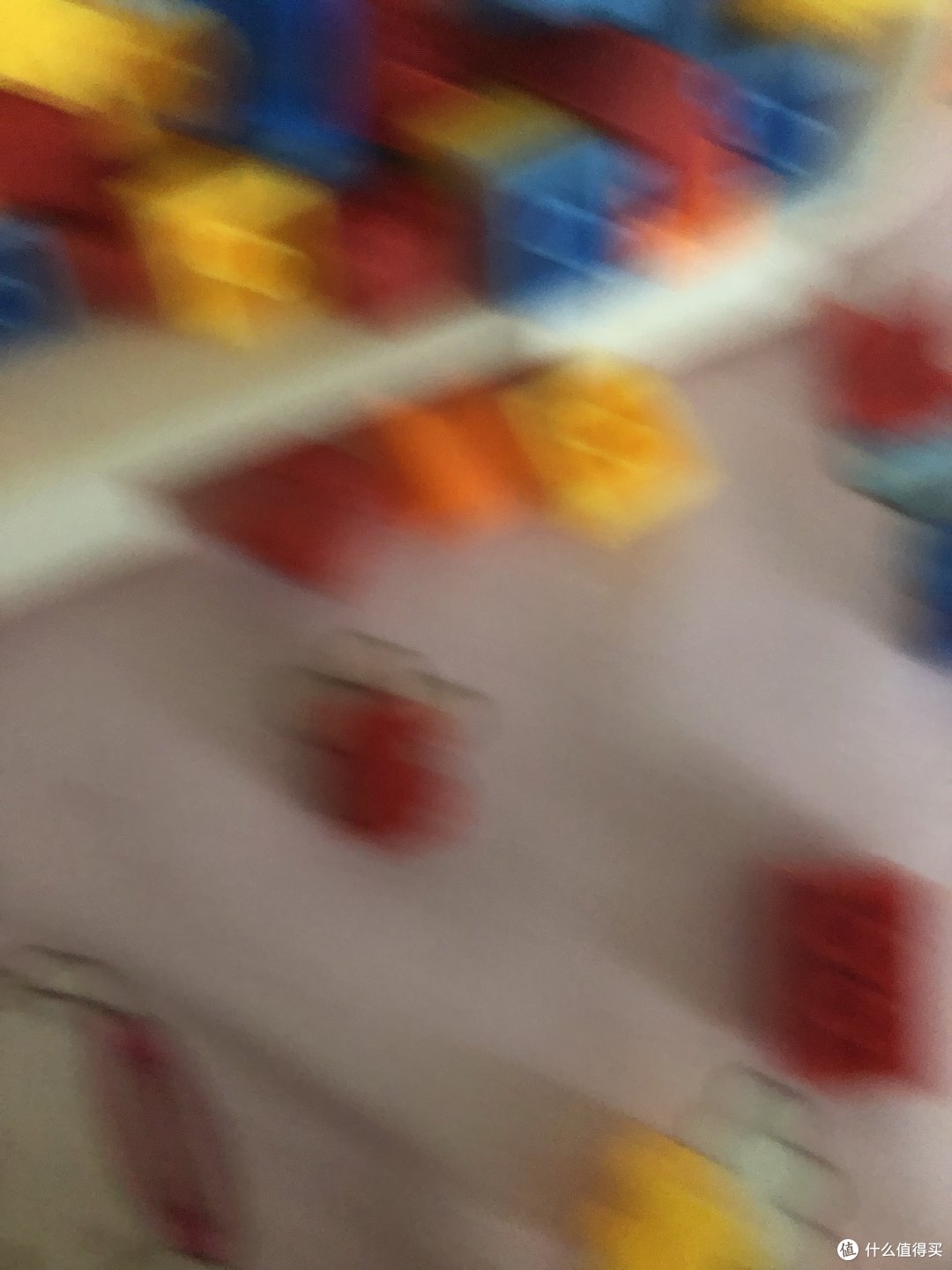 跟孩子一起玩积木乐趣也很大