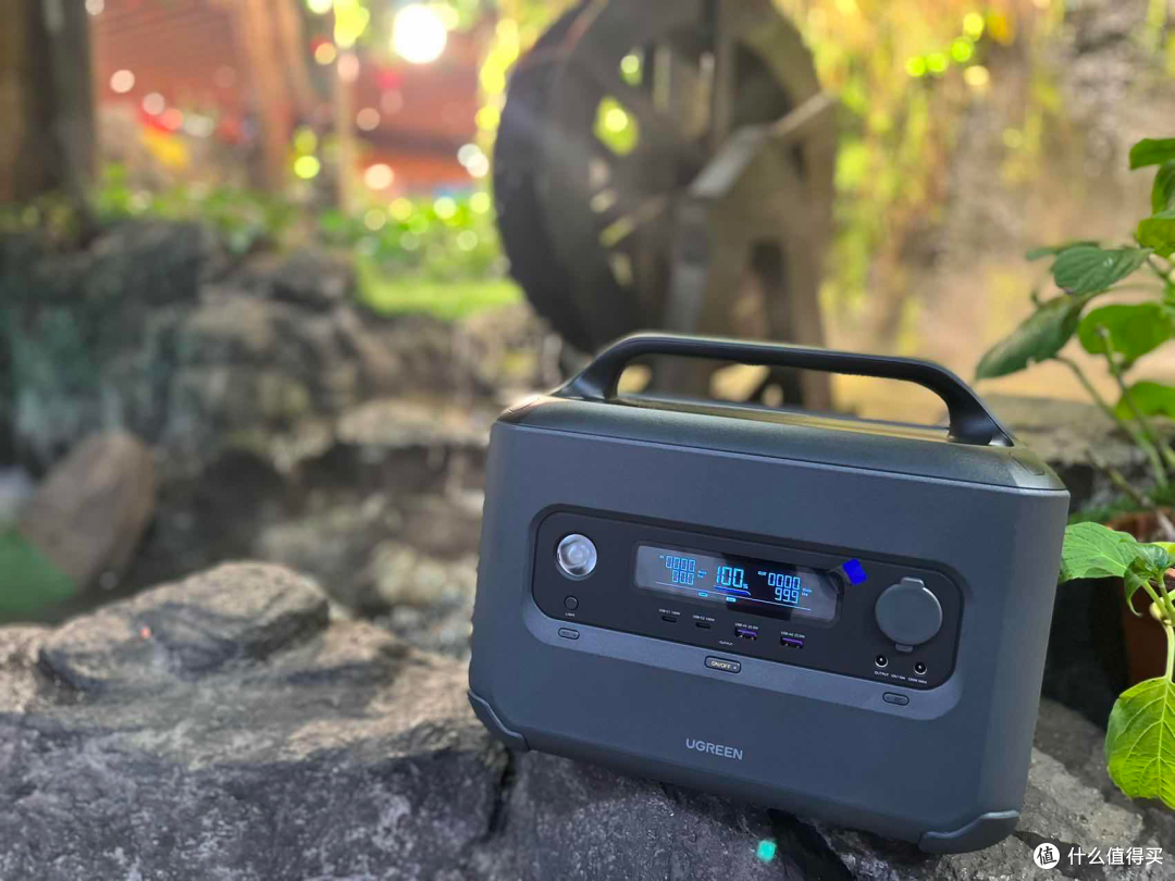 自驾游中的能量守护者—— 绿联GS1200户外电源