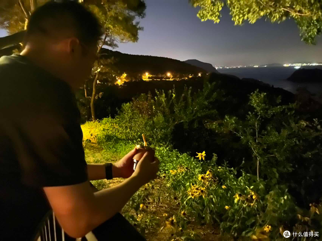 自驾游中的能量守护者—— 绿联GS1200户外电源