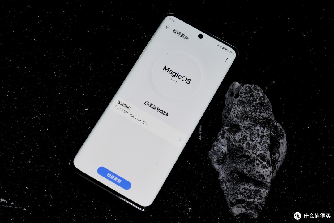 送父亲一台荣耀X50,除了拥有大容量电池,更看重的是耐摔