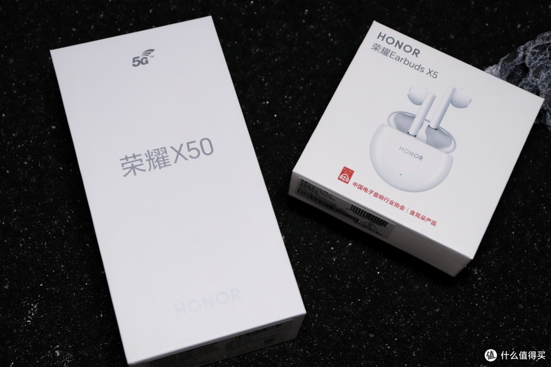 送父亲一台荣耀X50,除了拥有大容量电池,更看重的是耐摔