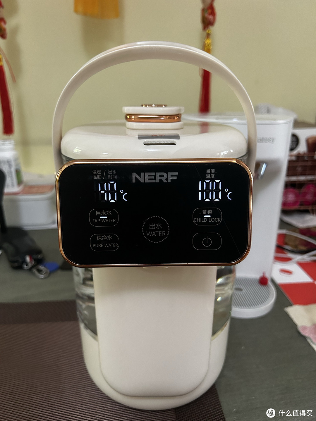 颜值超能打的NERF电热水瓶
