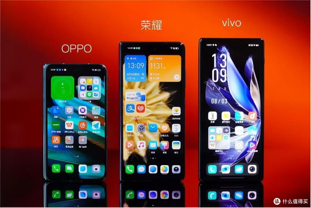 年中折叠屏手机大战!荣耀、OPPO、vivo三大厂旗舰,谁更值得买?