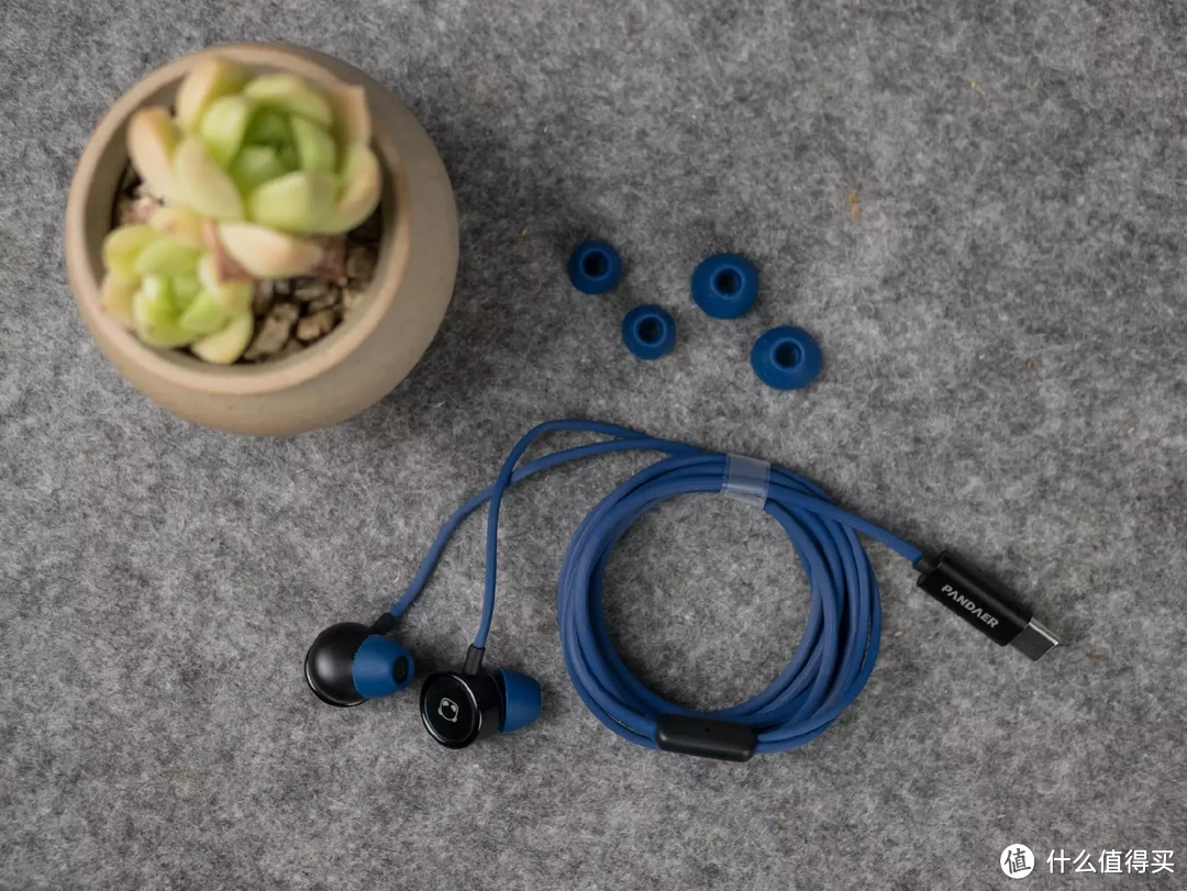 音质出众,颜值超炫酷的潮玩:PANDAER 有线耳机上手体验