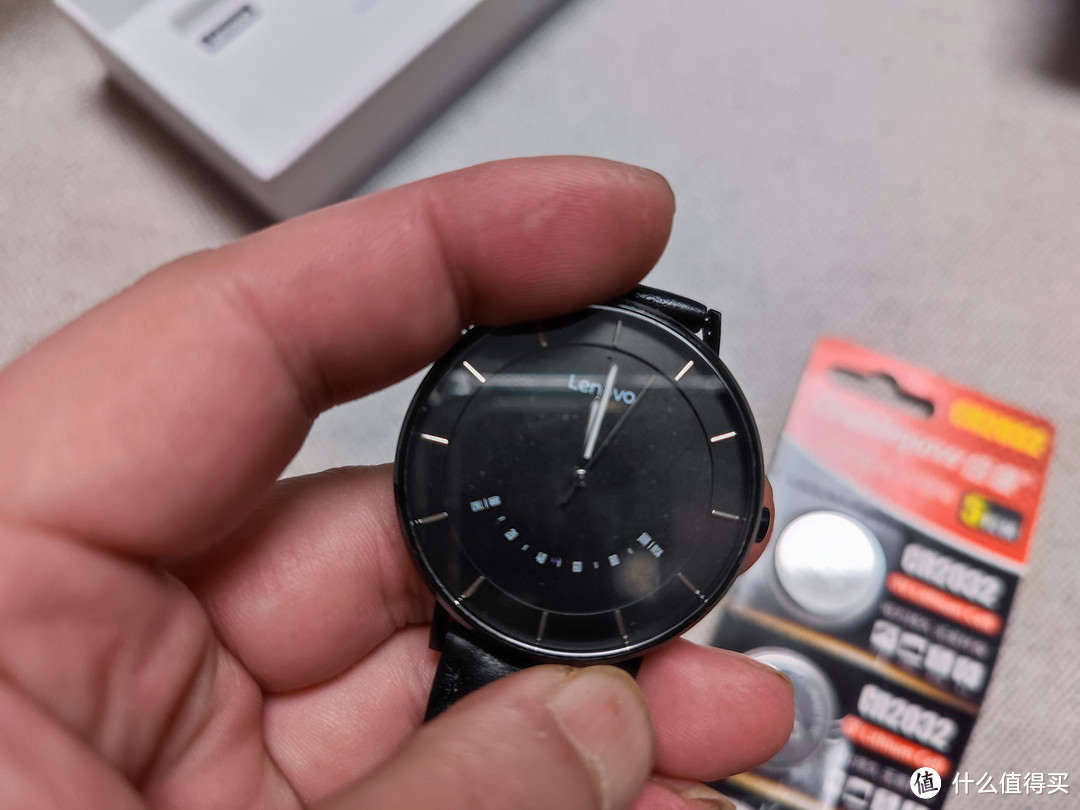 无须找别人，自动动手给联想Watch S智能手表换电池