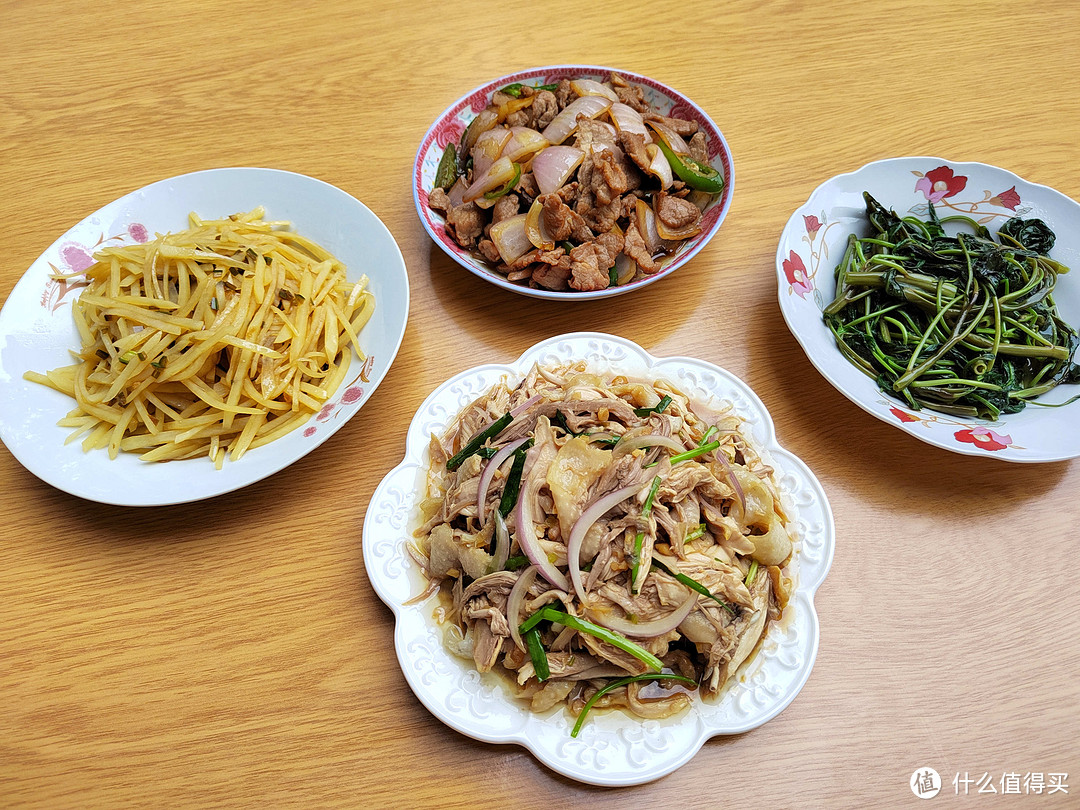 广东女子冒着高温做饭，越做越生气：做就我一人做，吃就全家吃