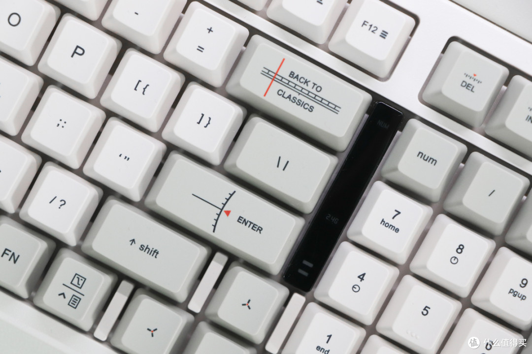 我的桌搭新宠：洛斐小方，经典复古造型，联合TCC定制轴体，好看又实用