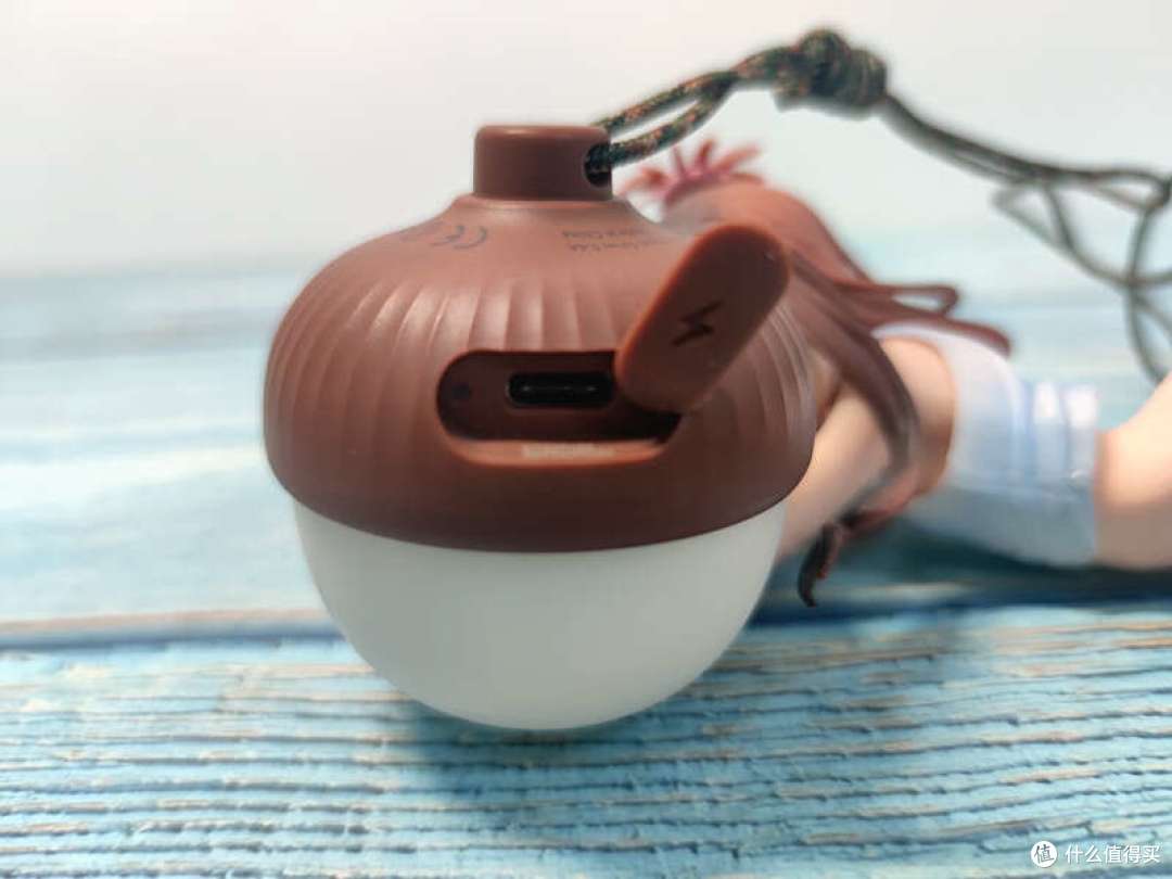 拿出纳拓这款松果露营小灯，都在找我要链接