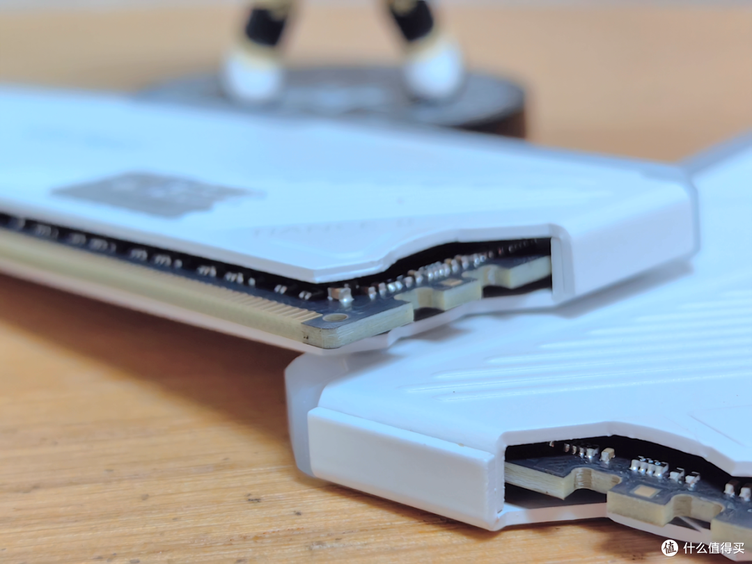开学季装机正当时 光威天策2代DDR4 3600MHz 16G*2内存既好看还能超