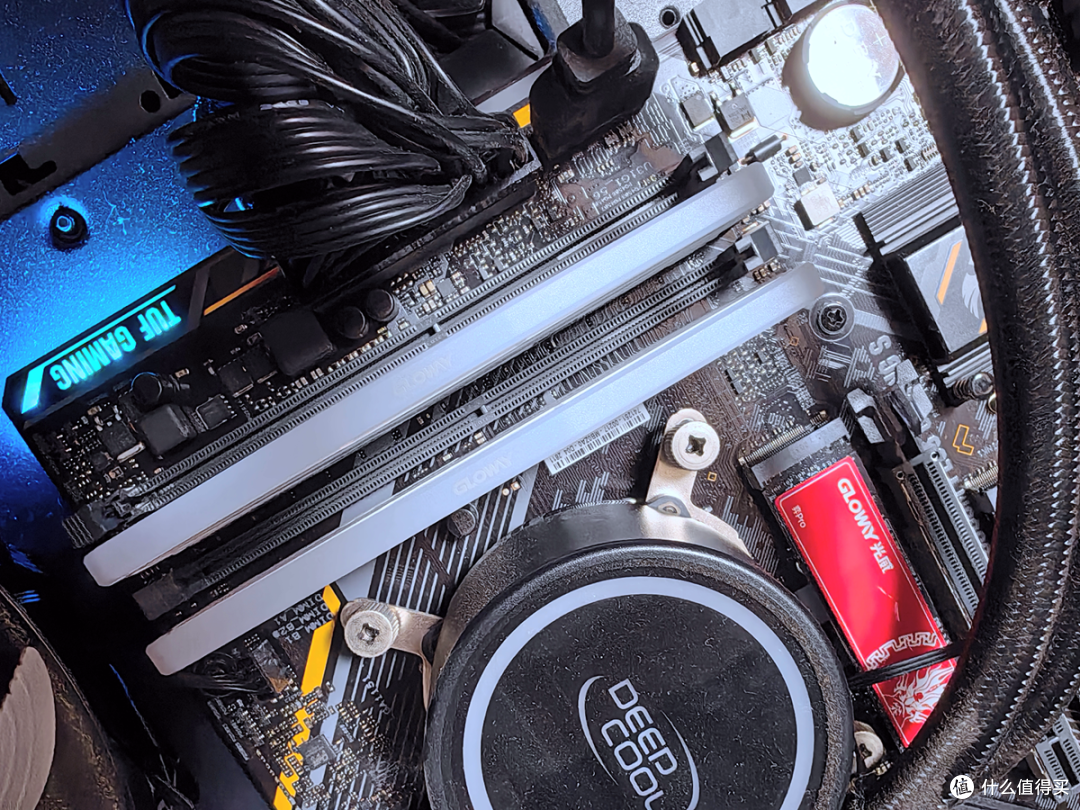 开学季装机正当时 光威天策2代DDR4 3600MHz 16G*2内存既好看还能超