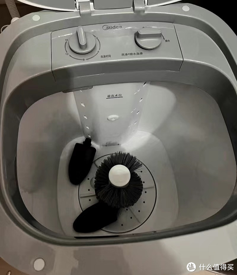 ￼￼美的（Midea）4公斤半自动洗鞋机 360°全方位清洁 立体尼龙毛刷 