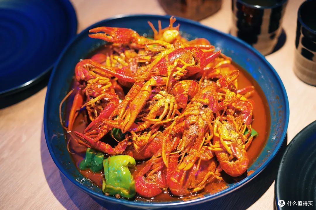在这条街上吃了三天,竟然没有一家踩雷!这条美食街,稳了!