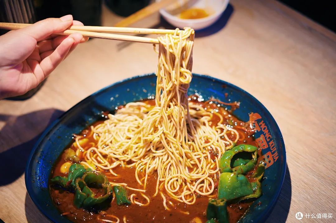 在这条街上吃了三天,竟然没有一家踩雷!这条美食街,稳了!