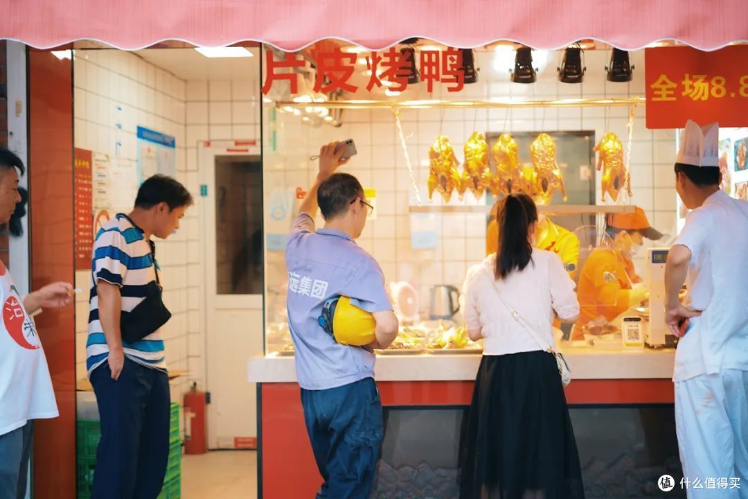在这条街上吃了三天,竟然没有一家踩雷!这条美食街,稳了!