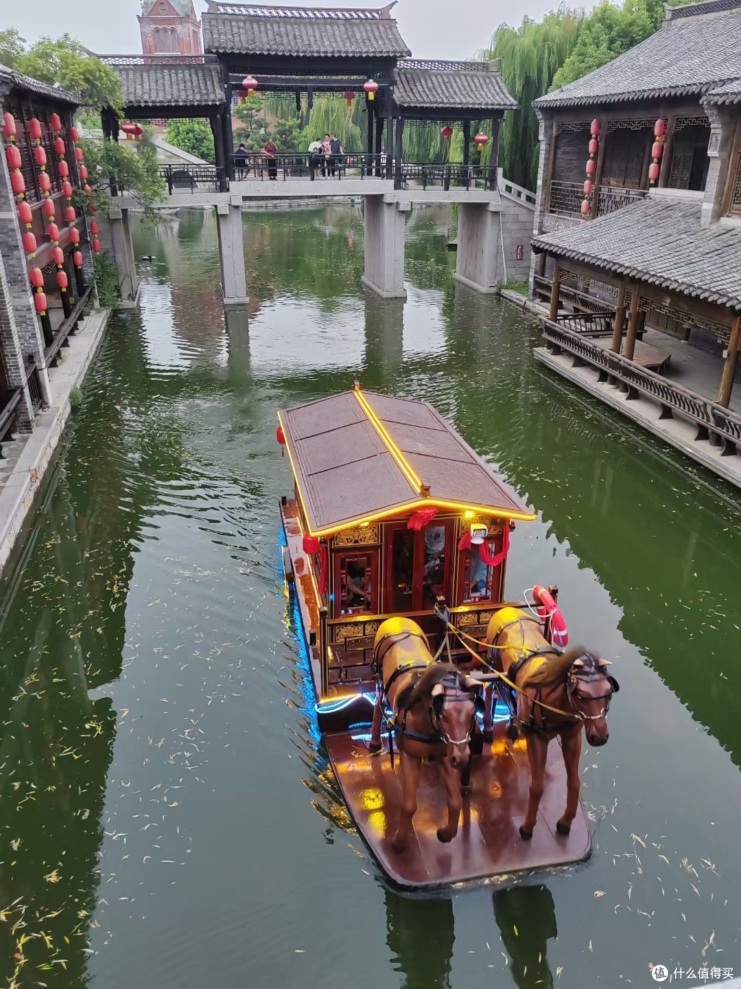 赏荷花逛古城，畅游历史长河，领略自然之美！