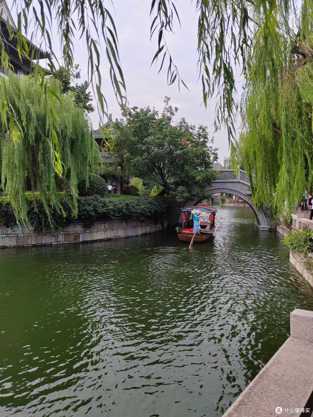 赏荷花逛古城，畅游历史长河，领略自然之美！