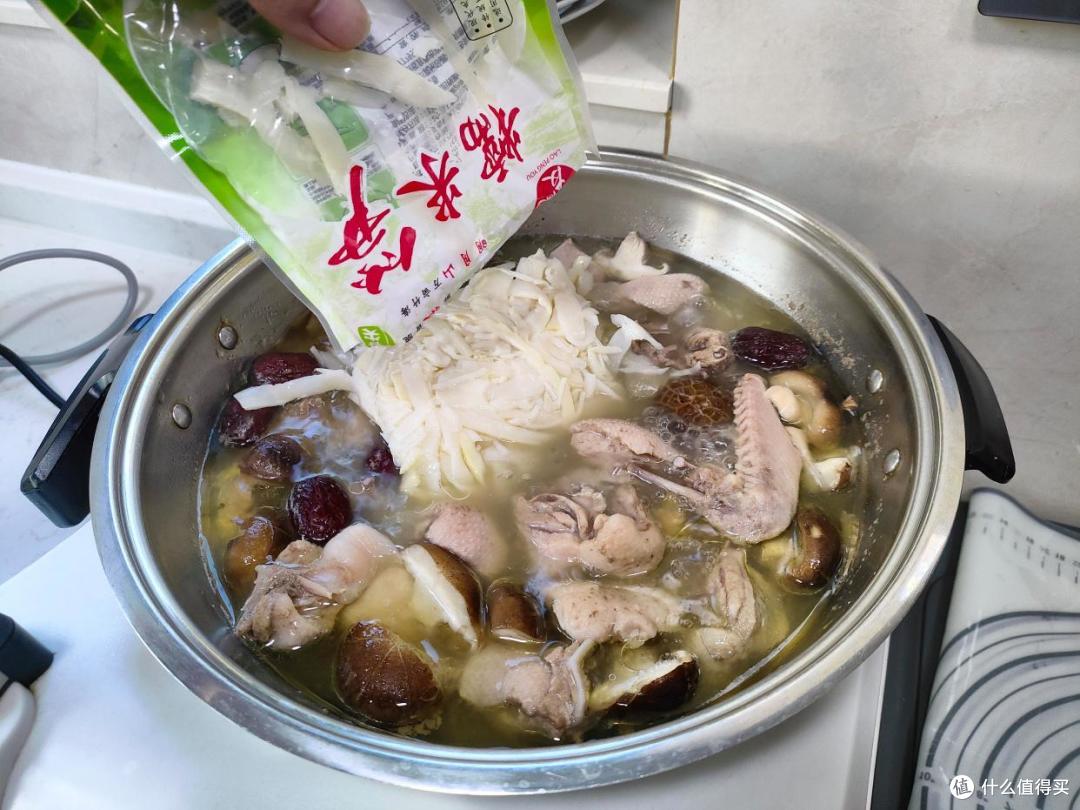 太香了!这4样一起炖汤,鲜美润燥又养生,平平安安度过三伏天
