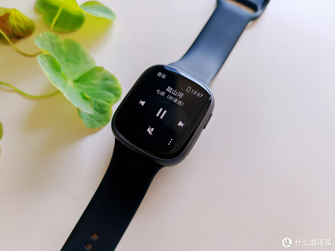 想买智能手表,还不知道怎么选?那么不妨试试荣耀手表4